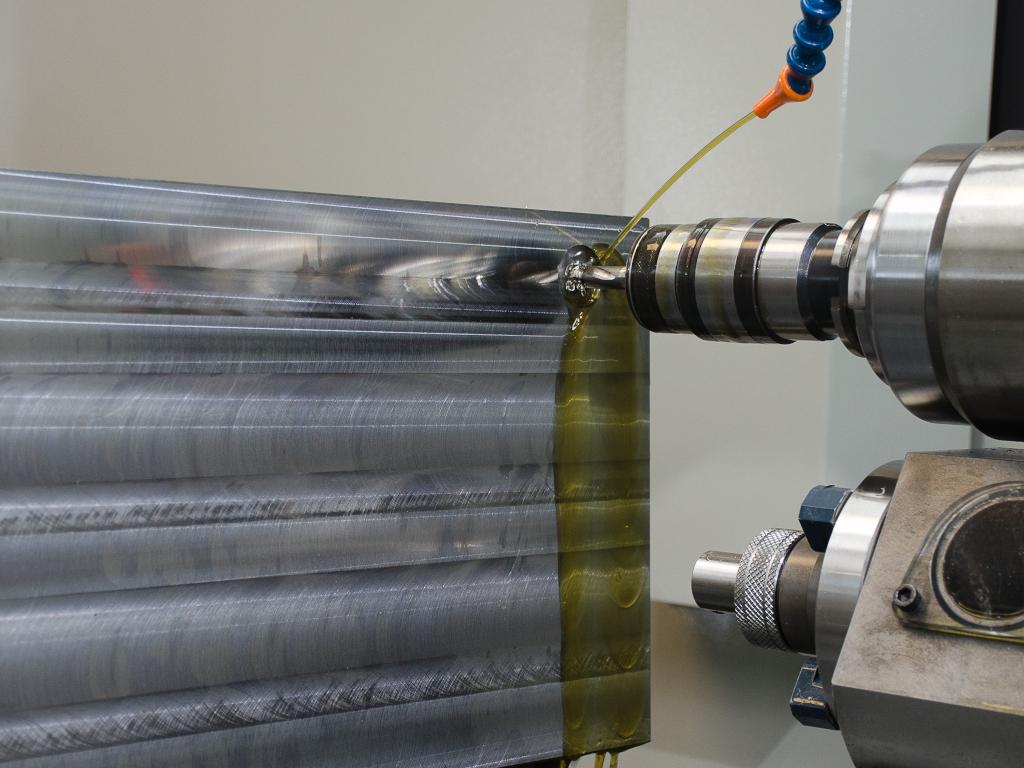 Tapping by separate auxiliary spindle - IMSA Gundrill MF1000/2F